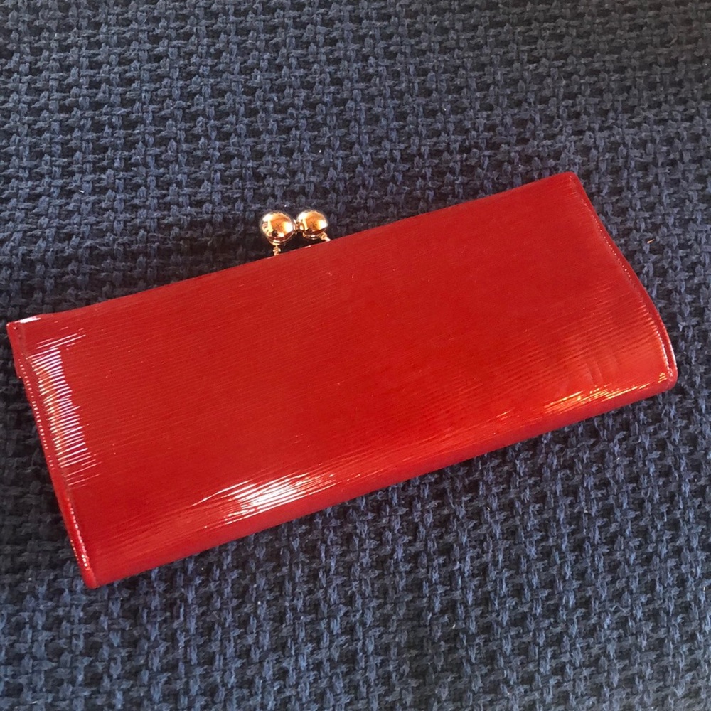 Red Clutch